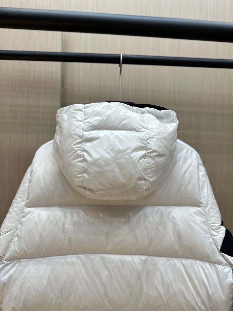 Effortless Burberry Down Jackets 105880