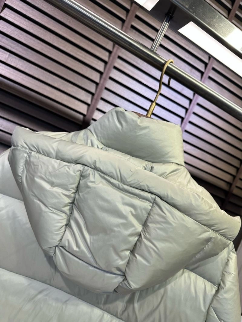 Flexible Burberry Down Jackets 105884