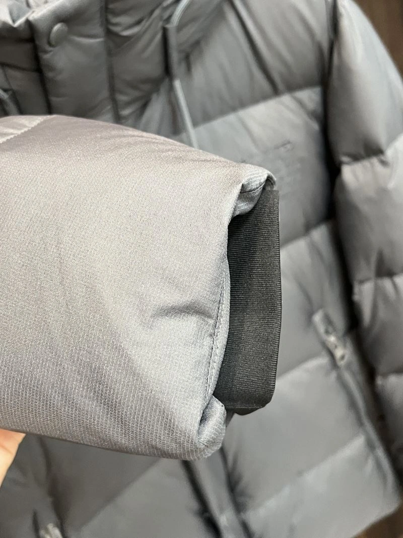 Sustainable Burberry Down Jackets 105868