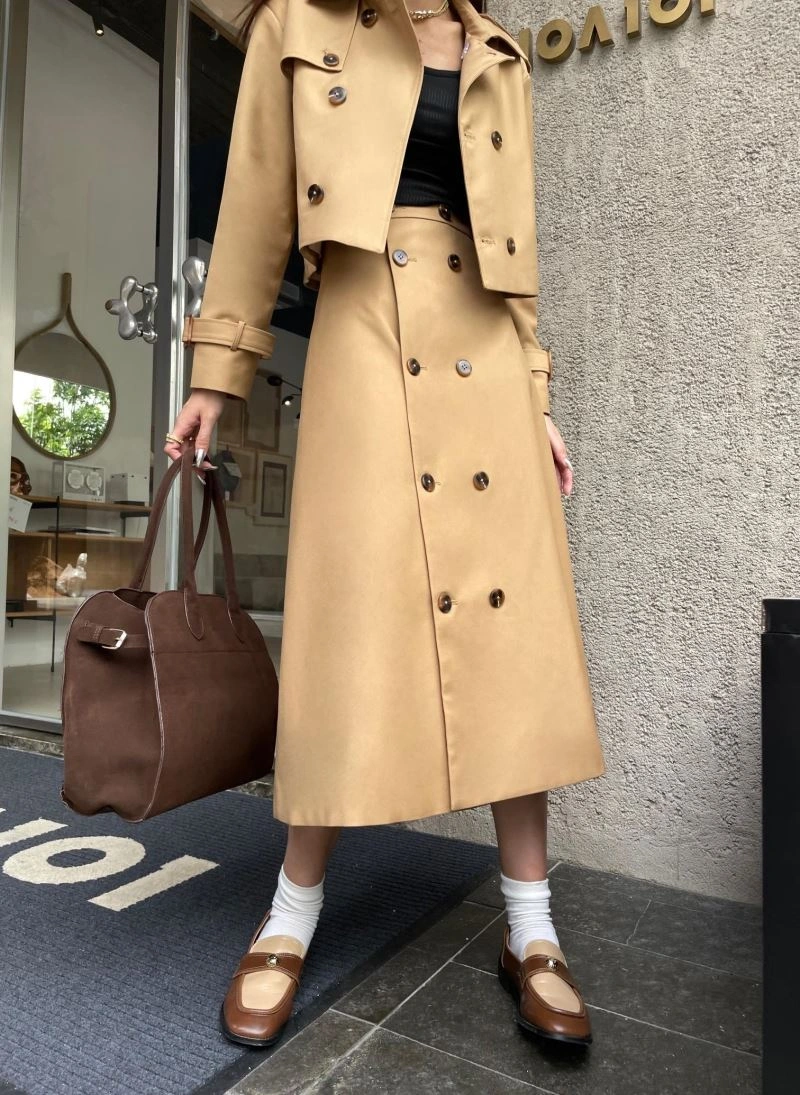 Lightweight Burberry Dress Suits 104810