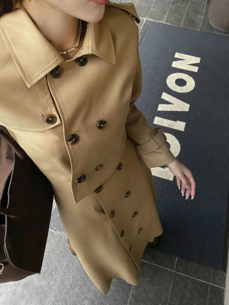 Lightweight Burberry Dress Suits 104810