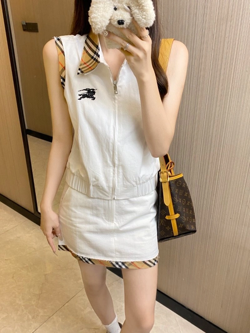 Timeless Burberry Dress Suits 99183