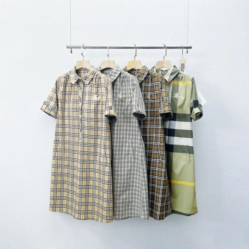 Minimalist Burberry Dress 104948