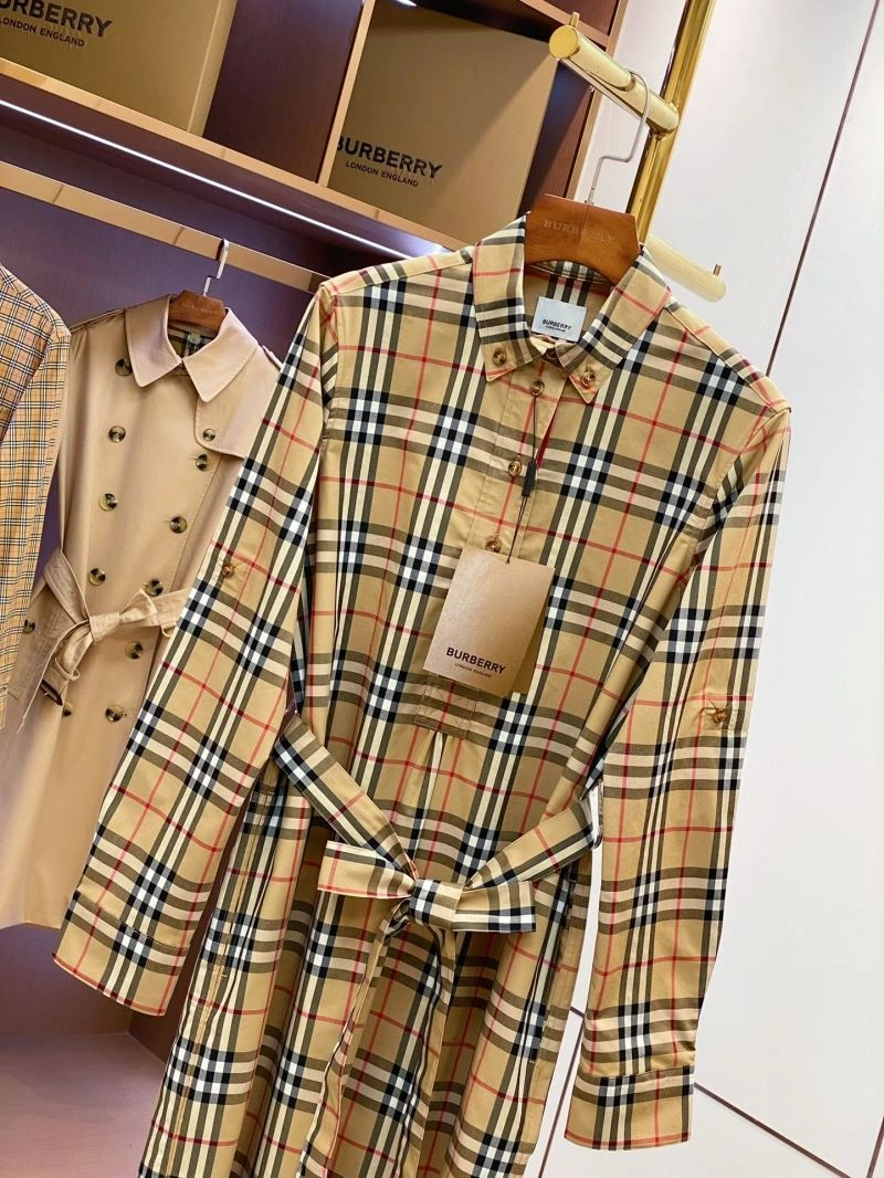 Burberry Dress Breathable 104932