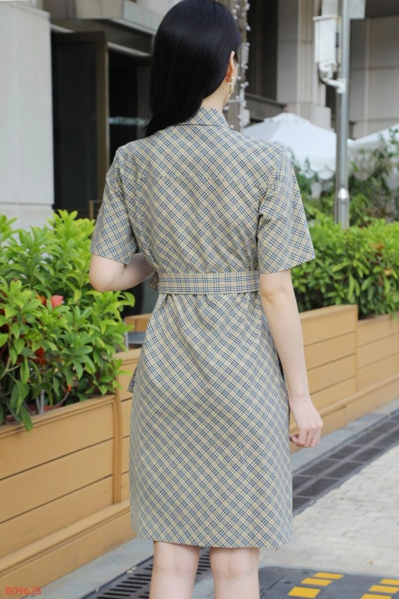 Vibrant Burberry Dress 104918