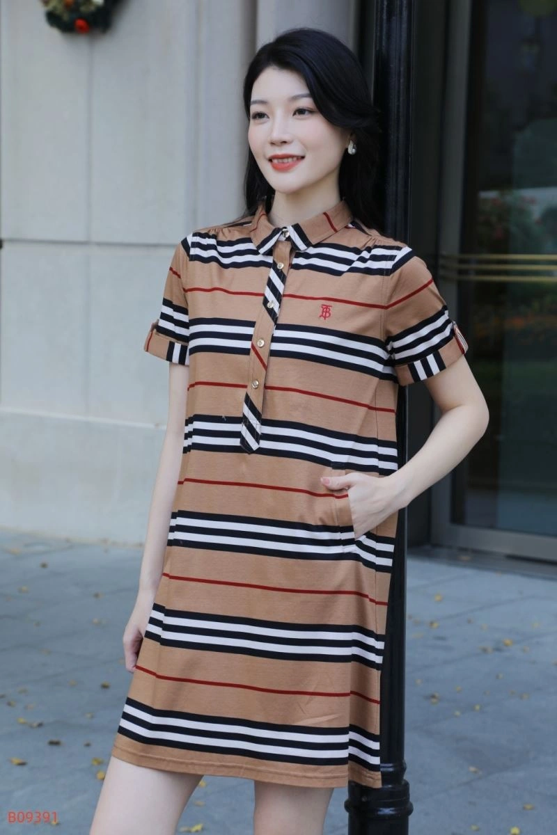 Fashionable Burberry Dress 104907