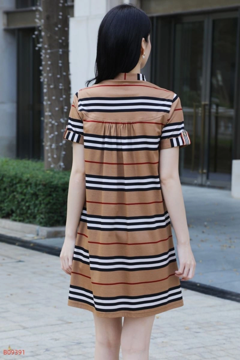 Fashionable Burberry Dress 104907