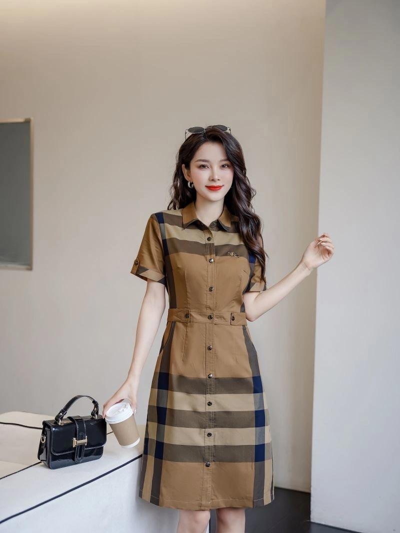 Minimalist Burberry Dress 104893
