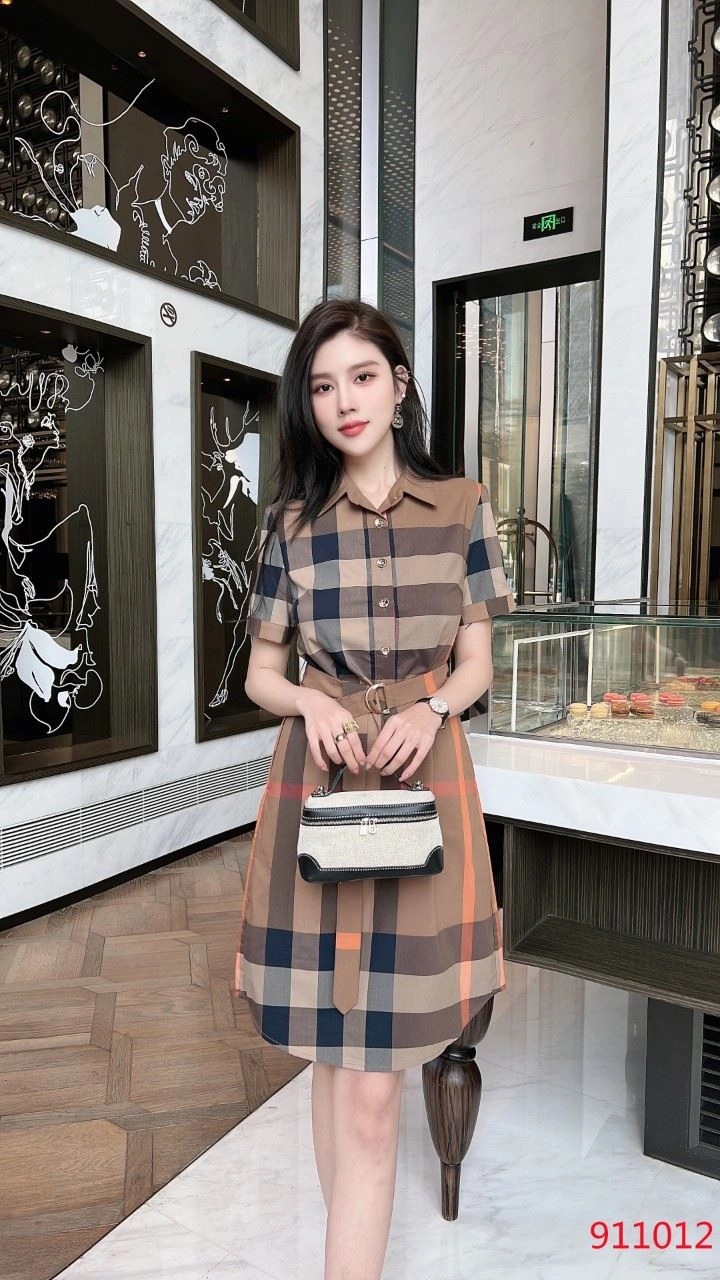 Burberry Dress Timeless 104875