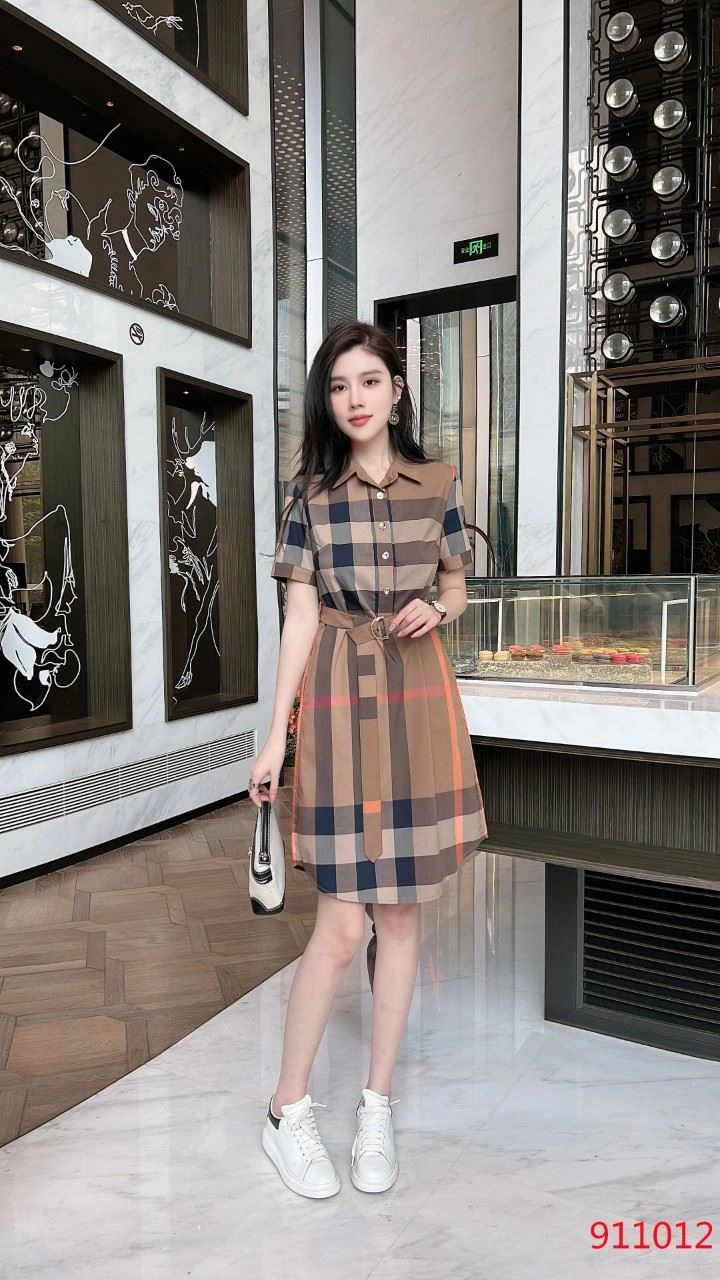 Burberry Dress Timeless 104875