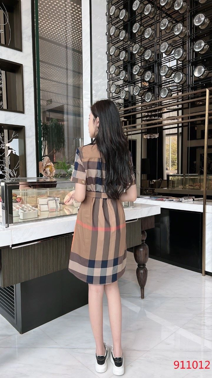 Burberry Dress Timeless 104875