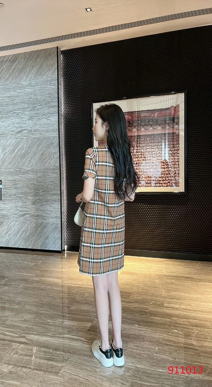 Modern Burberry Dress 104871