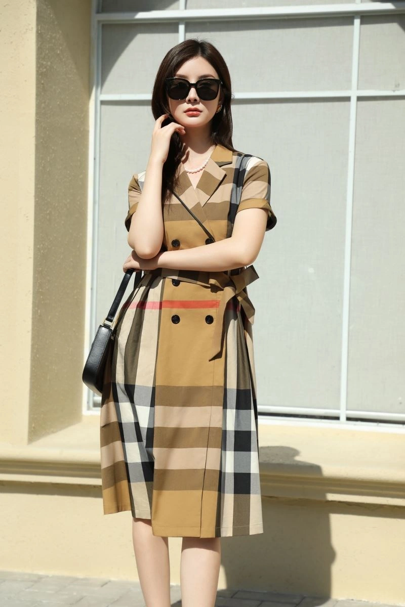 Burberry Dress Chic 104801