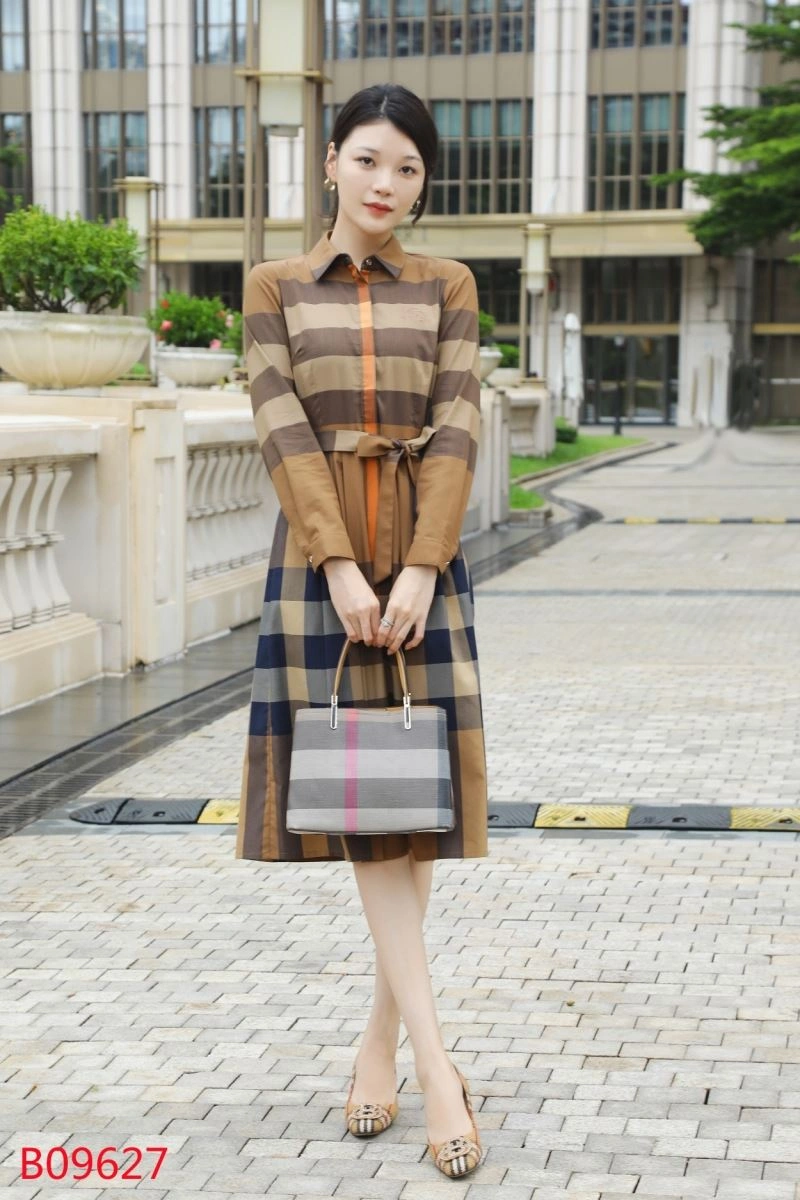 Burberry Dress Bright 104817