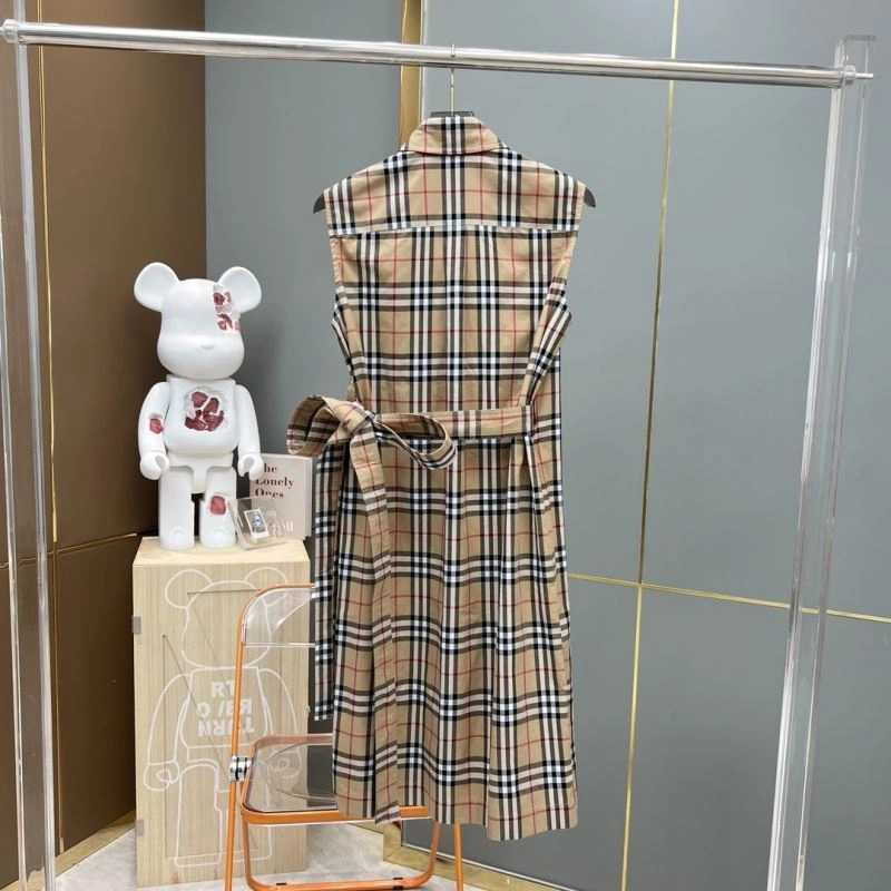 Fashionable Burberry Dress 104781