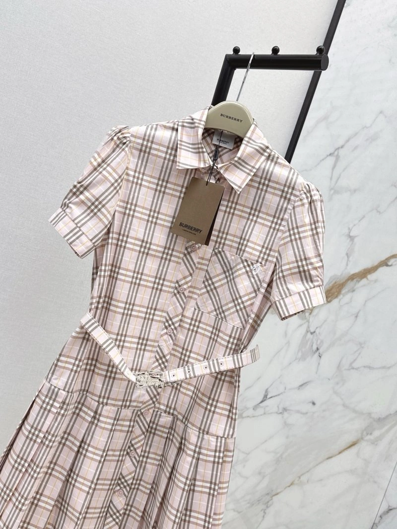 Sophisticated Burberry Dress 99161