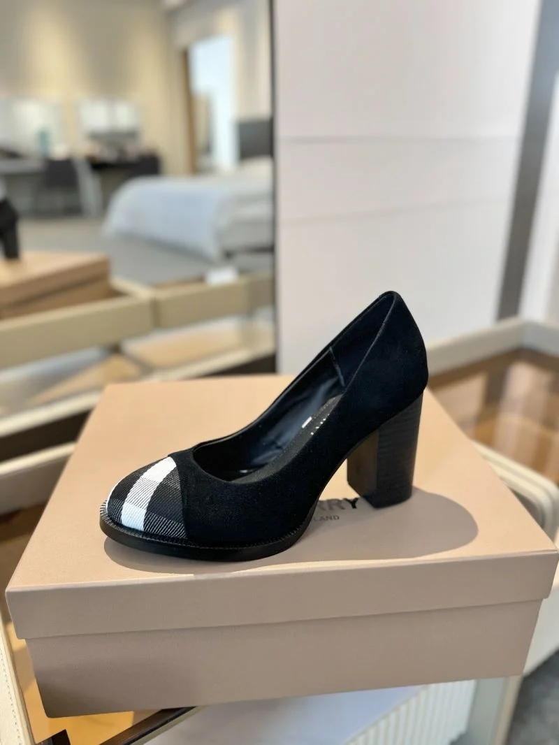 Burberry Heeled Shoes Casual 17179