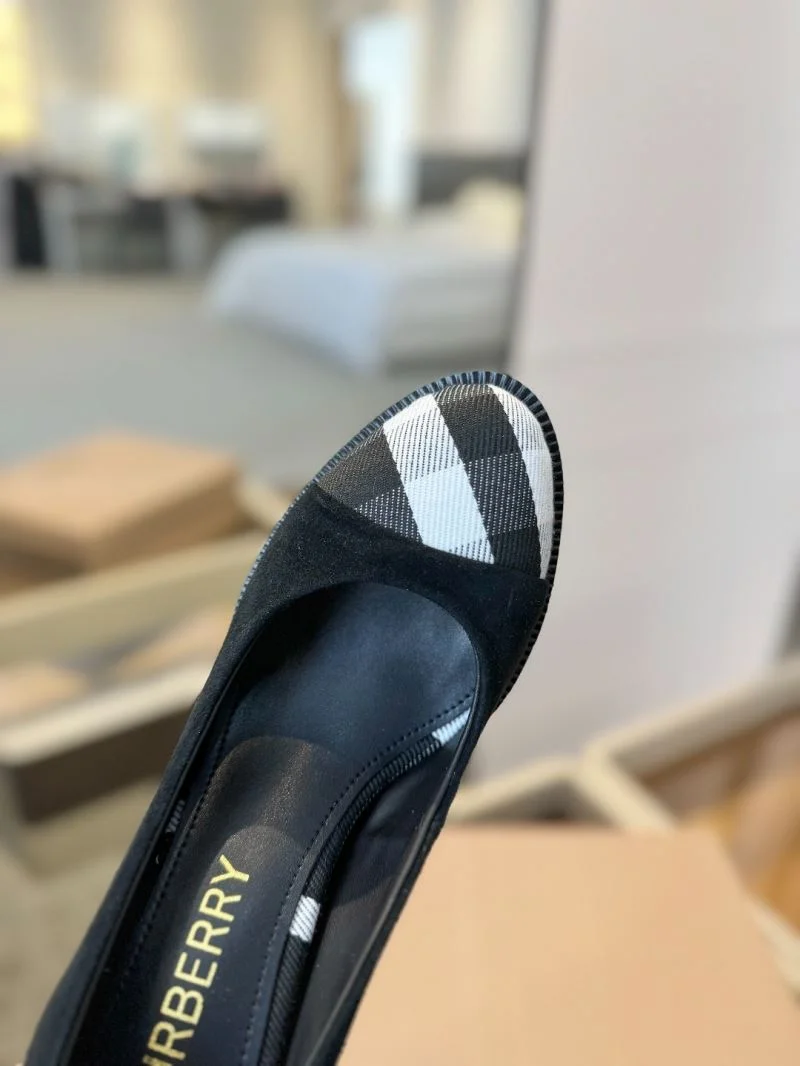Burberry Heeled Shoes Casual 17179