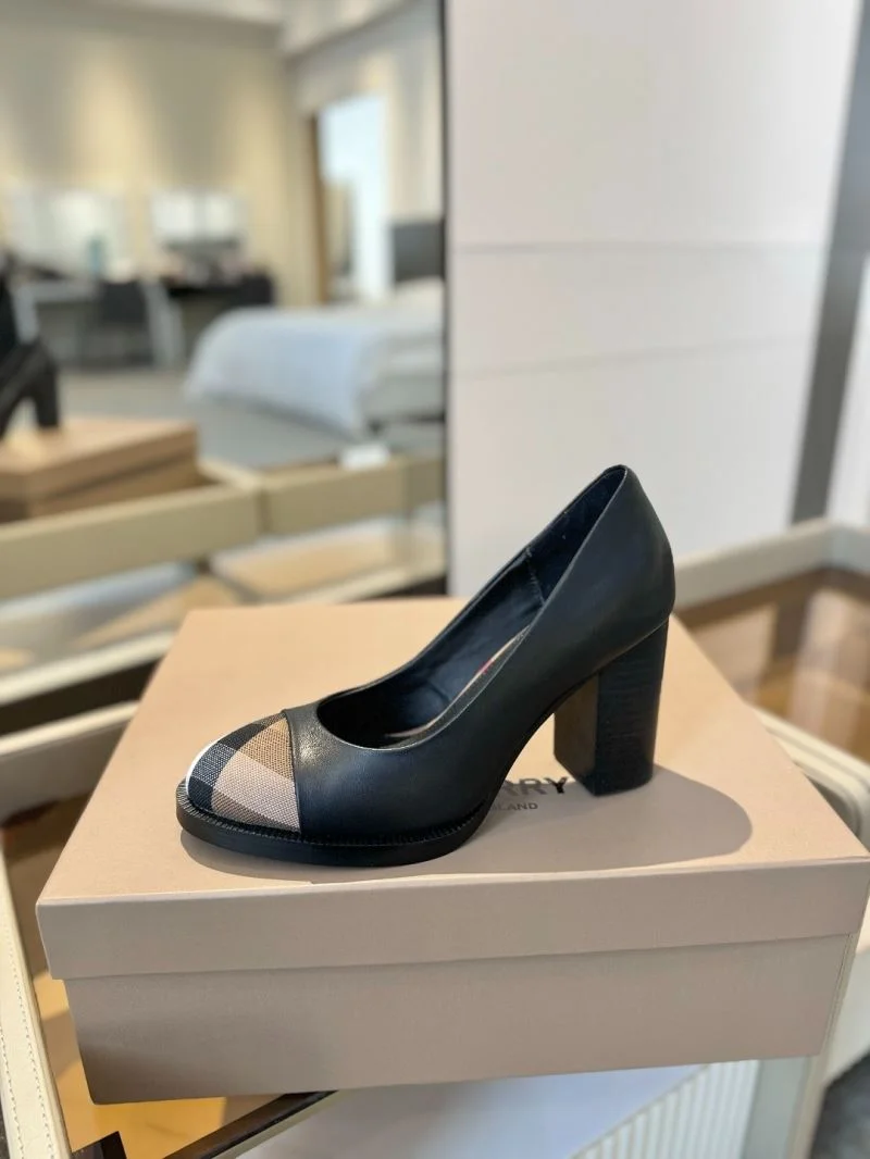 Burberry Heeled Shoes EasyCare 17122