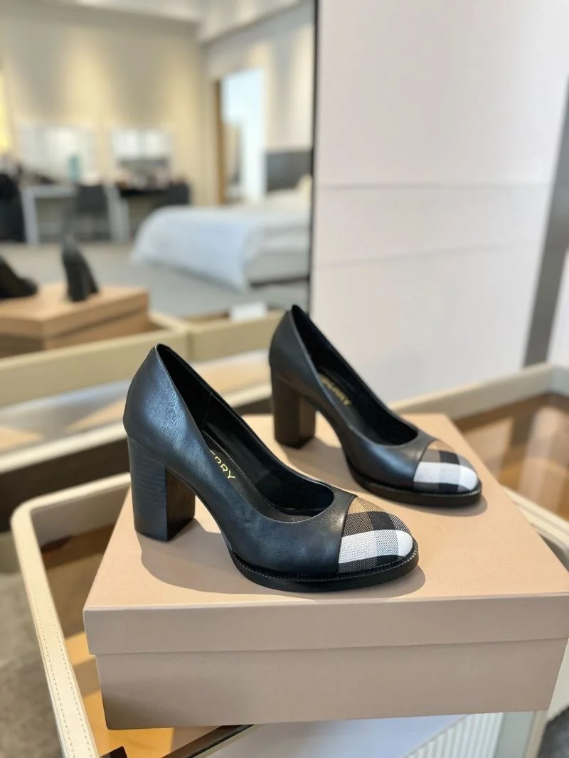 Burberry Heeled Shoes EasyCare 17122