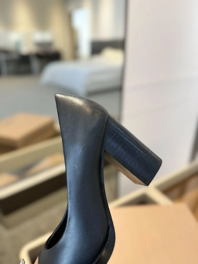 Burberry Heeled Shoes EasyCare 17122