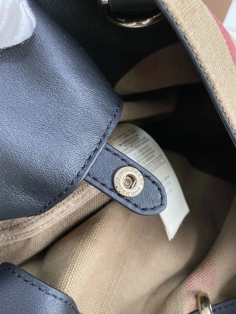 Burberry Hobo Bags WaterResistant 51750