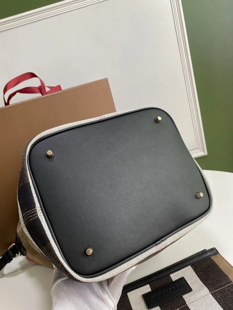 Burberry Hobo Bags WaterResistant 51750