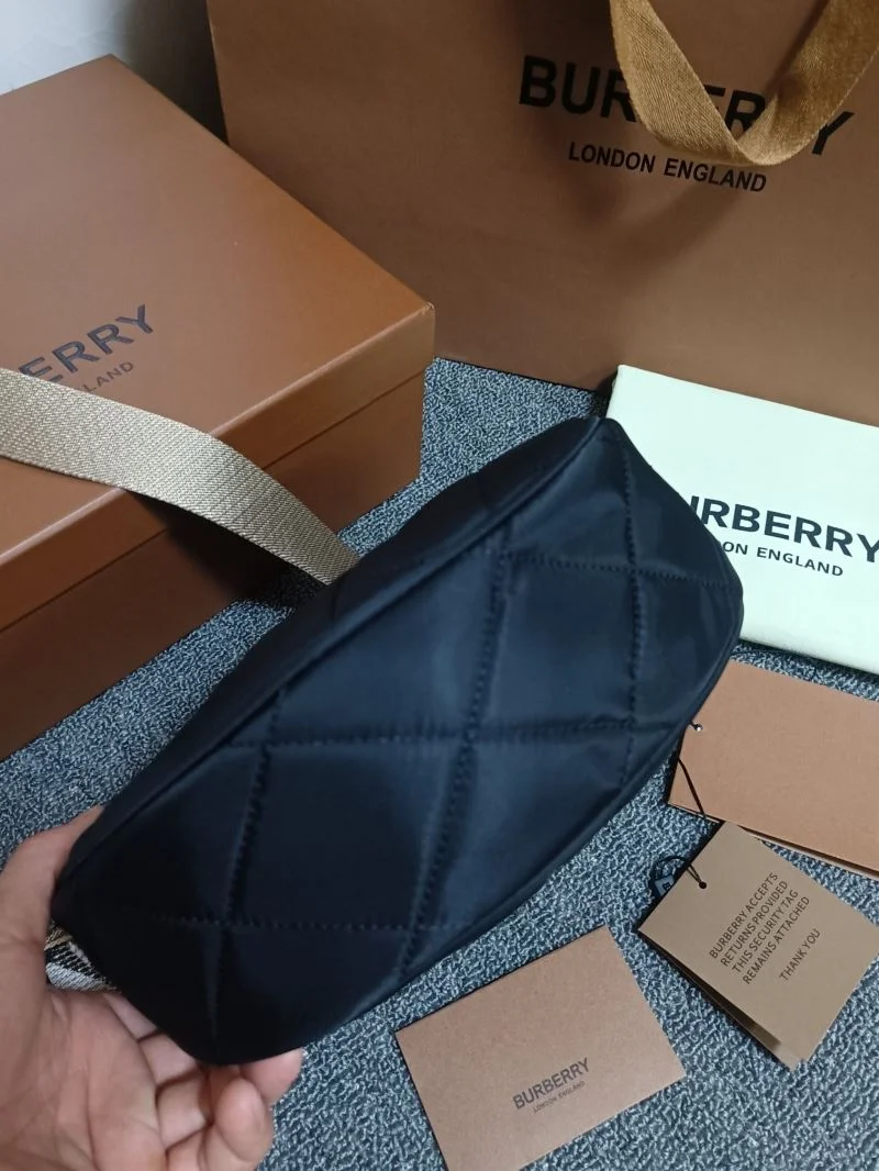 Burberry Hobo Bags Practical 38114