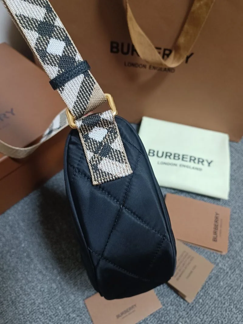 Burberry Hobo Bags Practical 38114