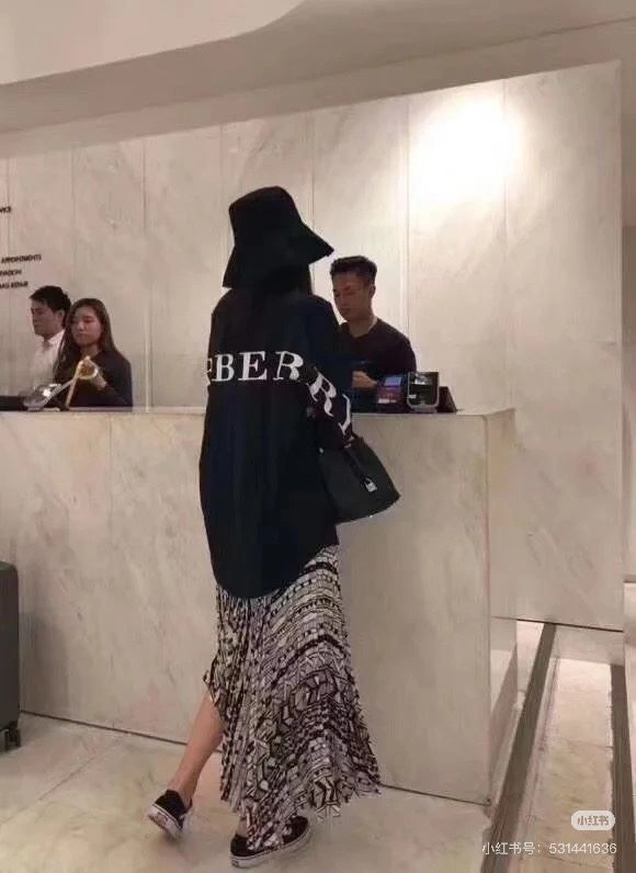 GoAnywhere Burberry Hoodies 103300