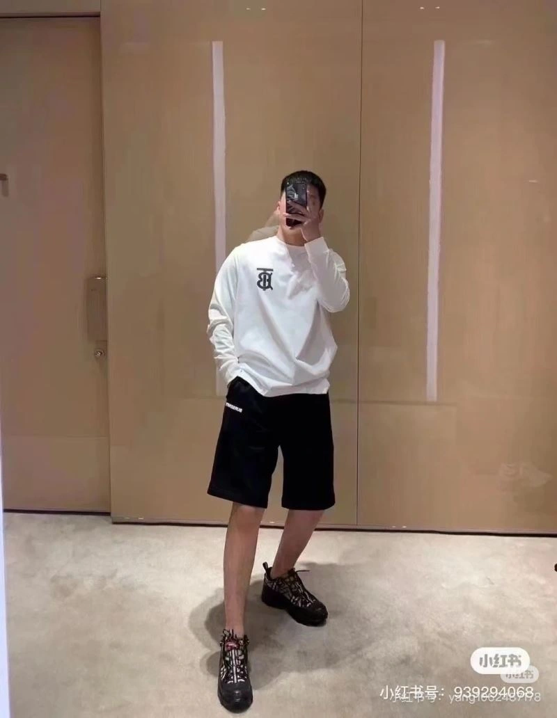 Snug Burberry Hoodies 103276