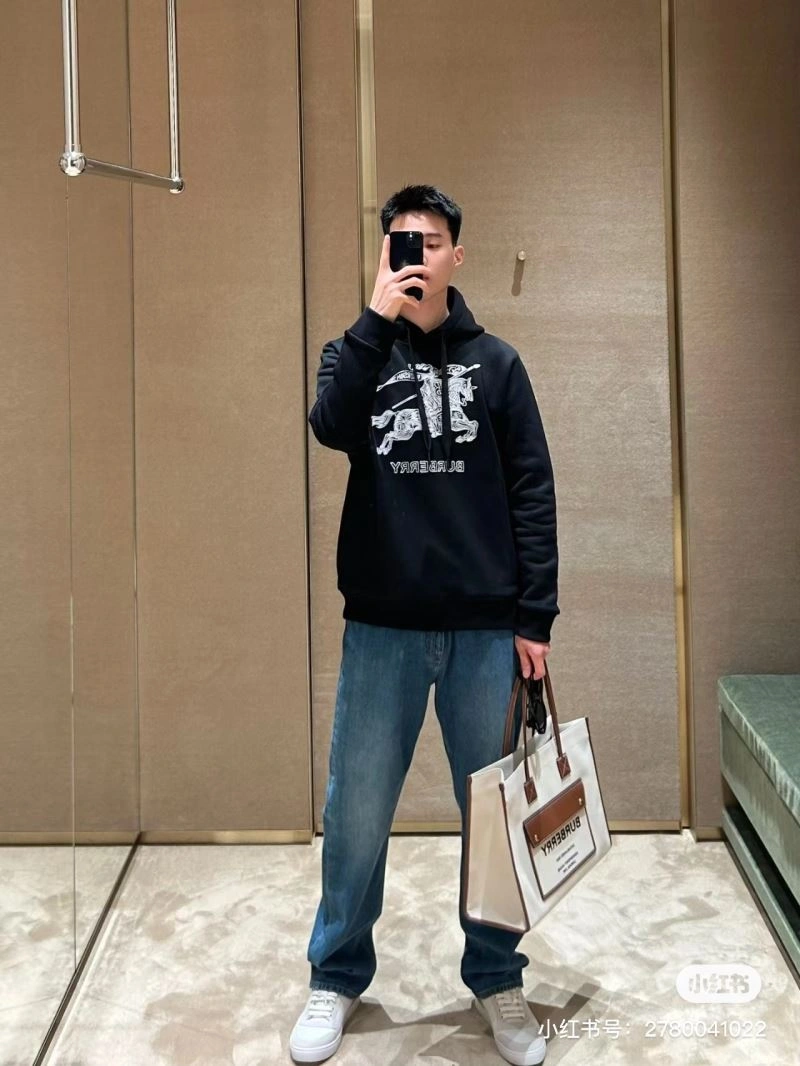 Sleek Burberry Hoodies 103241