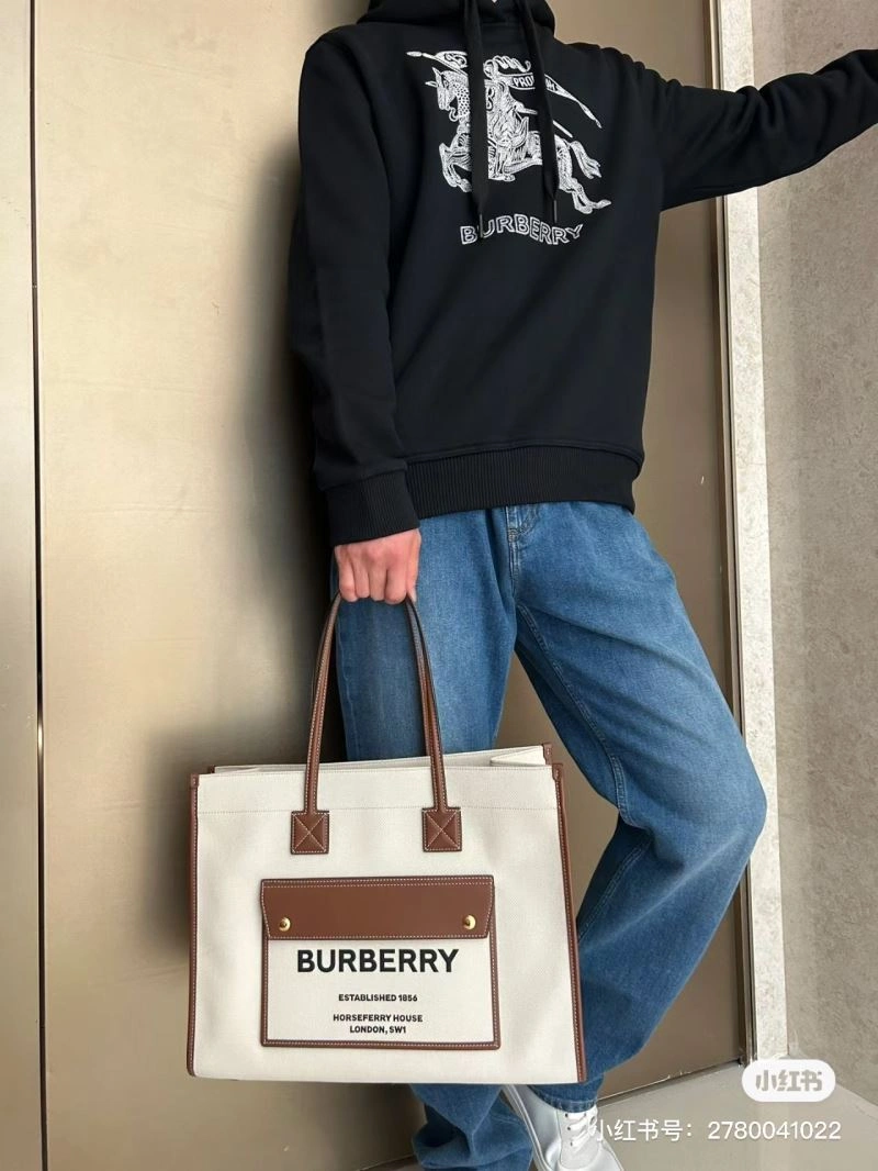 Sleek Burberry Hoodies 103241