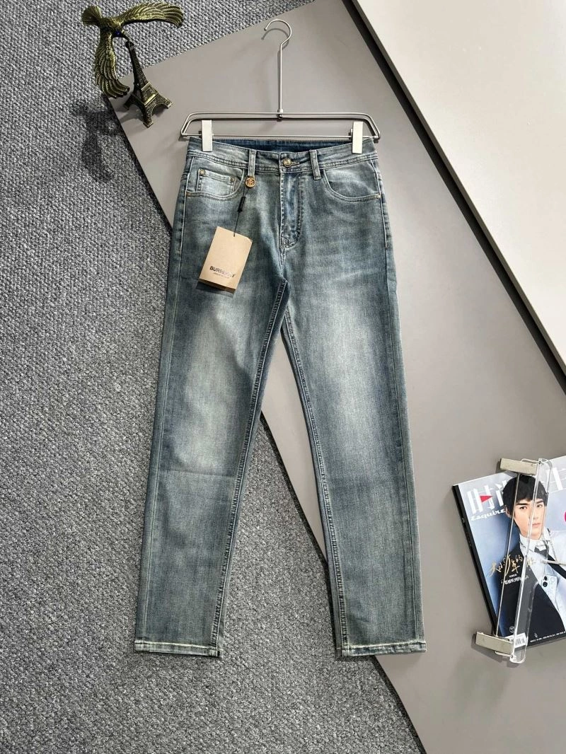 Elegant Burberry Jeans 103184