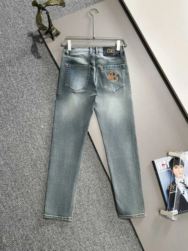 Elegant Burberry Jeans 103184