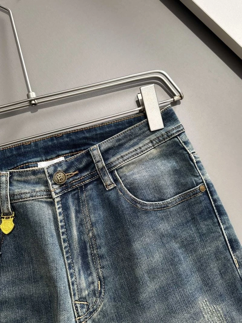 Burberry Jeans Durable 103180