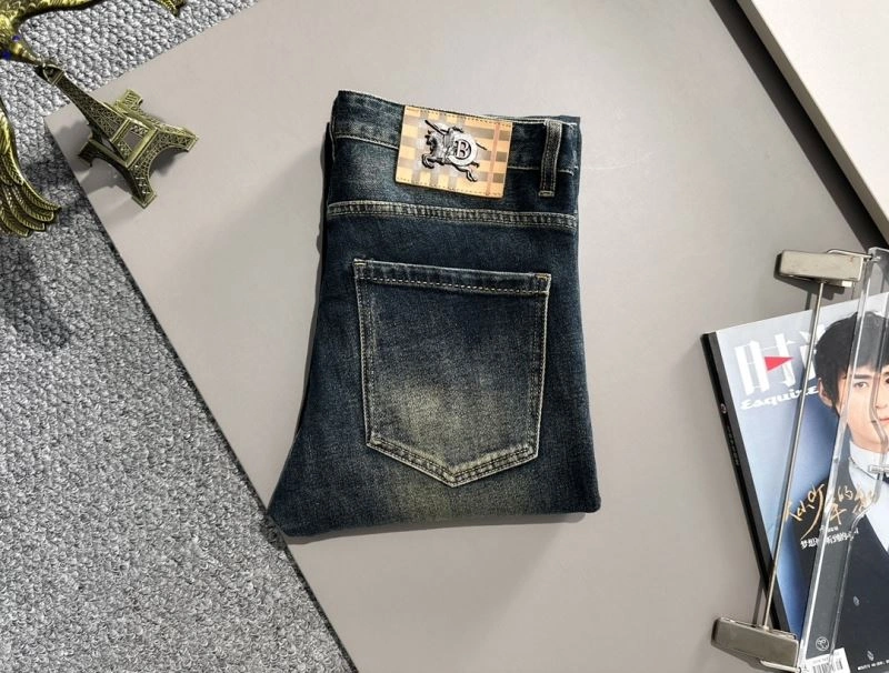 Tailored Burberry Jeans 103179