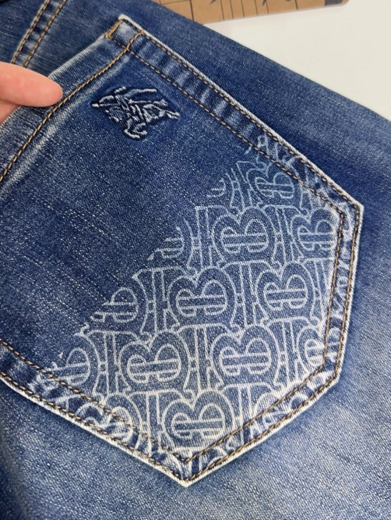 Burberry Jeans Bold 102895