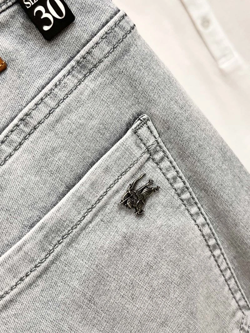 Functional Burberry Jeans 102850