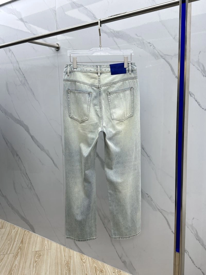 Sporty Burberry Jeans 102845