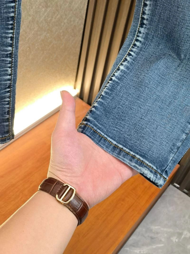 GoAnywhere Burberry Jeans 102842