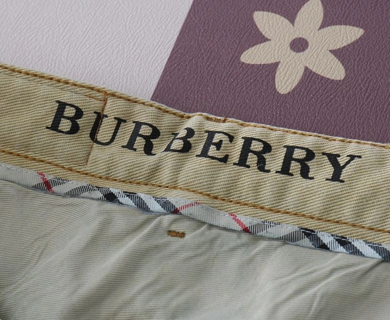 Burberry Jeans Versatile 102827
