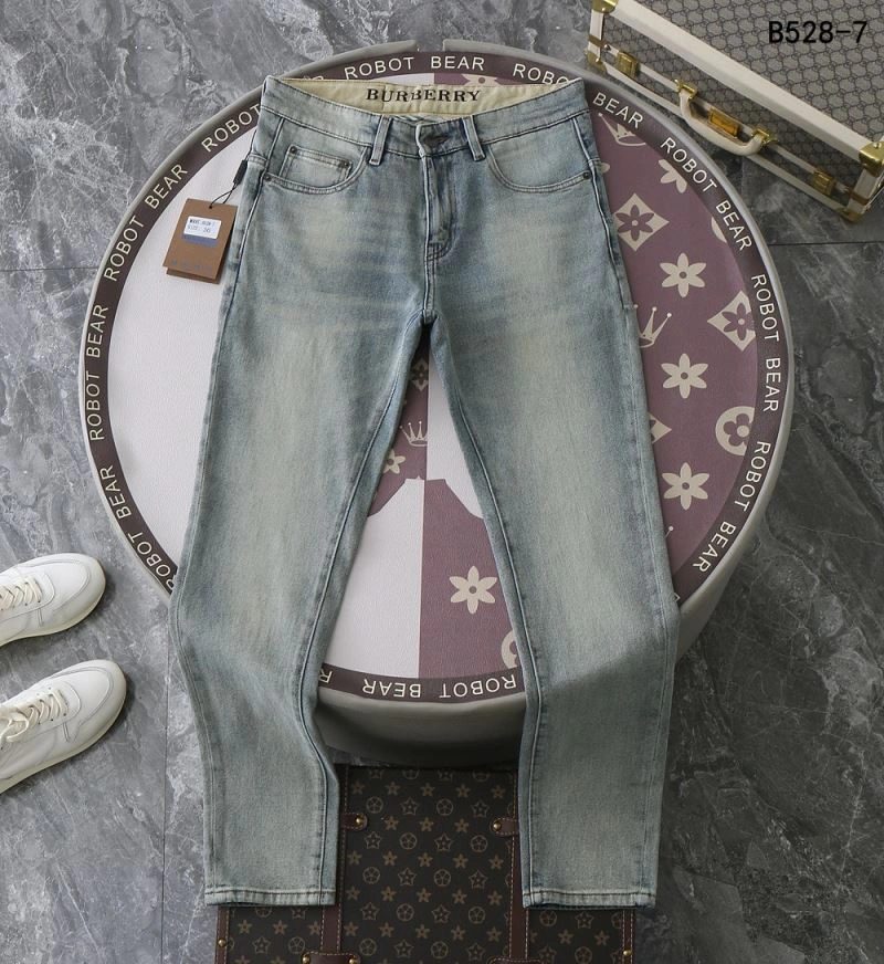 Burberry Jeans Versatile 102827