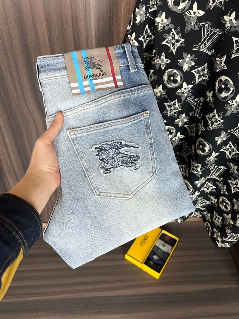 MultiPurpose Burberry Jeans 102822