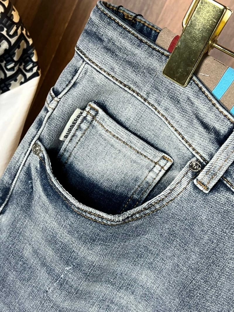 MultiPurpose Burberry Jeans 102822