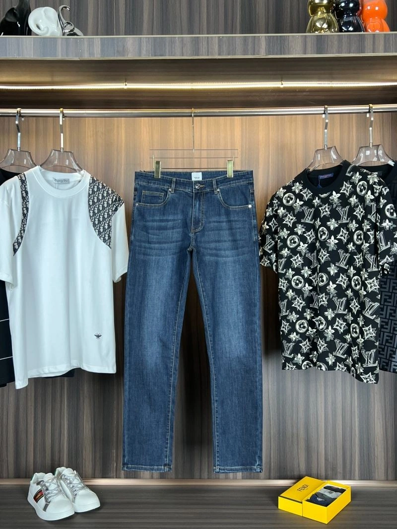 FashionForward Burberry Jeans 102821