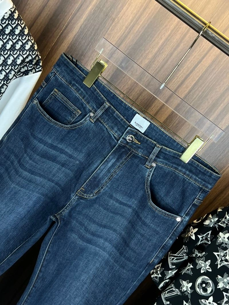 FashionForward Burberry Jeans 102821
