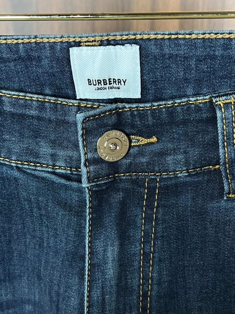 FashionForward Burberry Jeans 102821