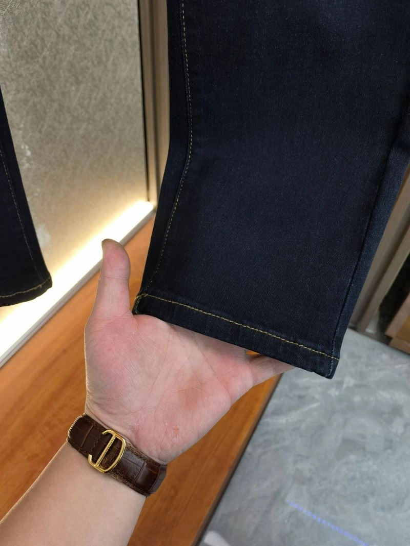 OnTrend Burberry Jeans 102816