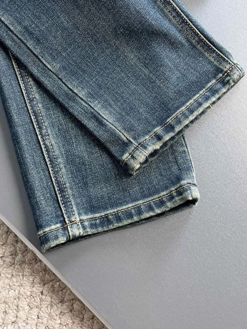 UrbanStyle Burberry Jeans 102322